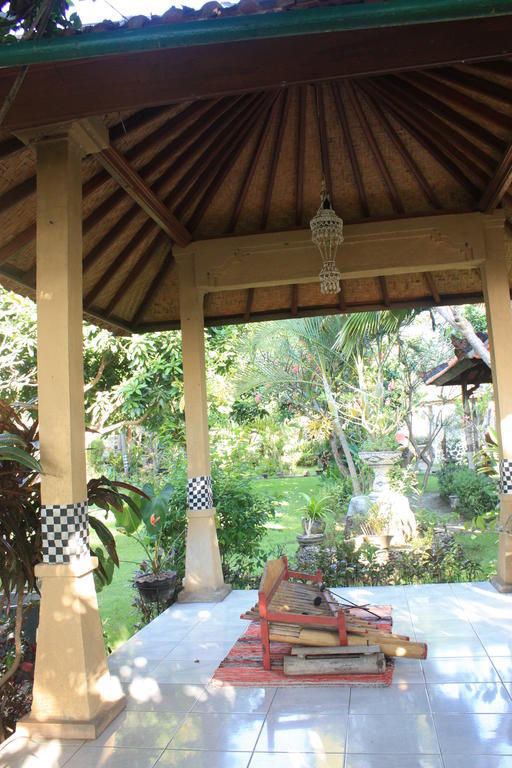 Hotel Cleopatra Beach Bungalows Lovina Exterior foto