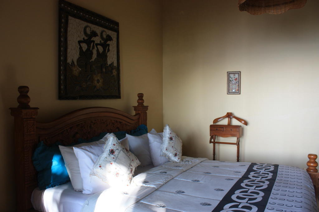 Hotel Cleopatra Beach Bungalows Lovina Exterior foto