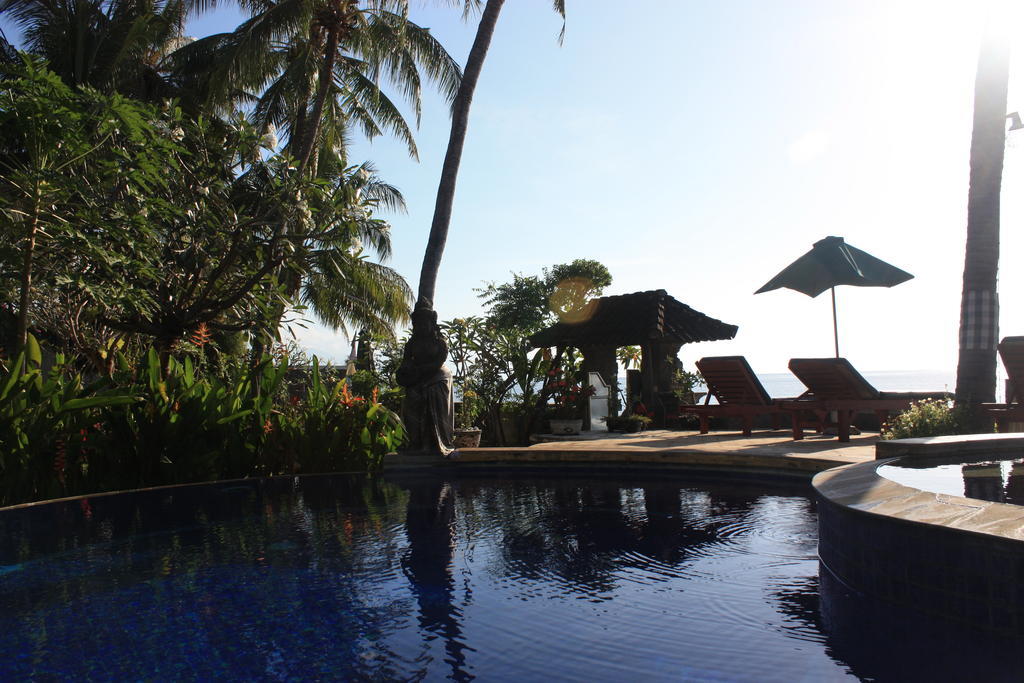 Hotel Cleopatra Beach Bungalows Lovina Exterior foto
